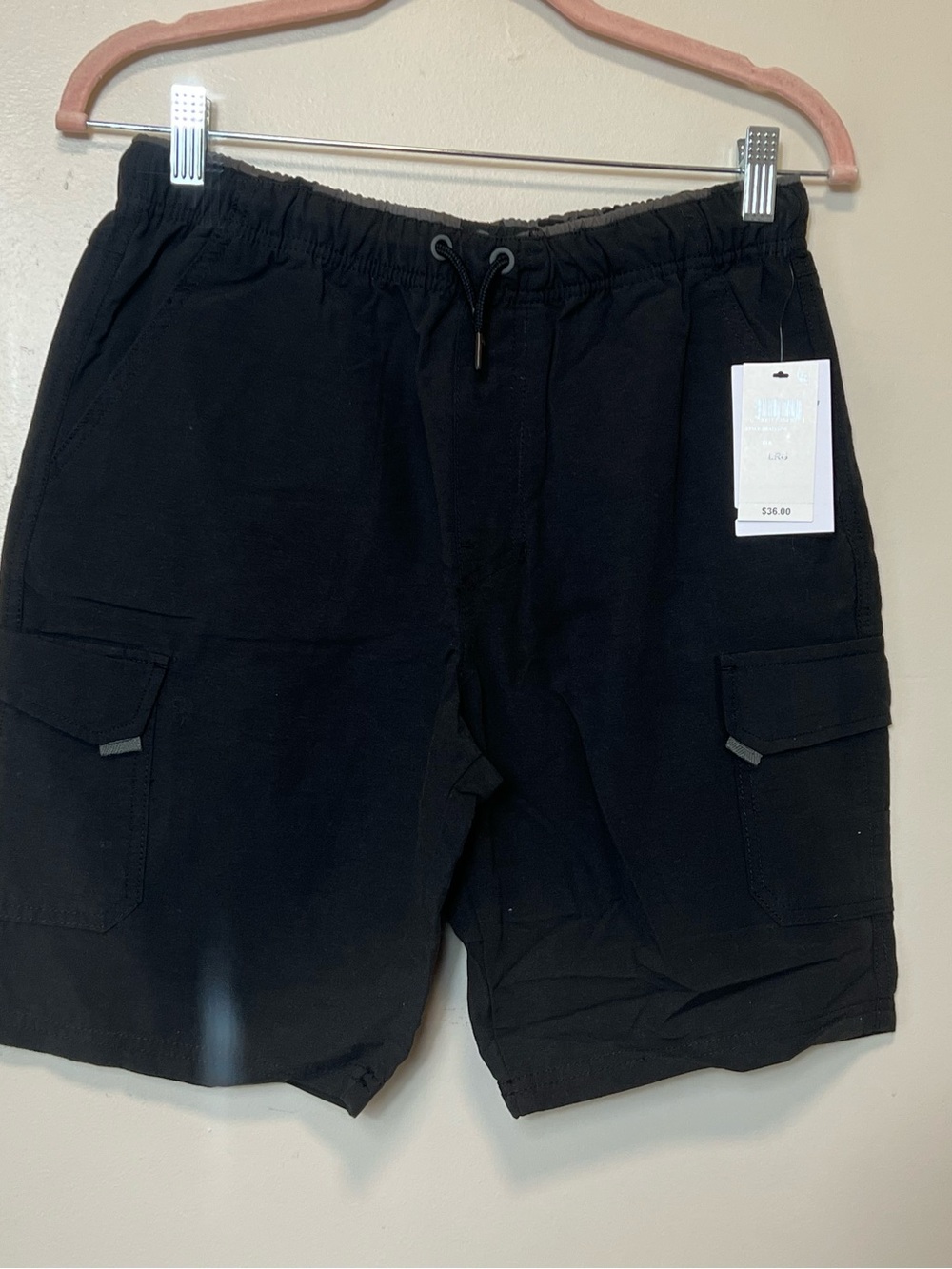 Univibe Boys Black Cargo Drawstring Shorts. Size Large. NWT